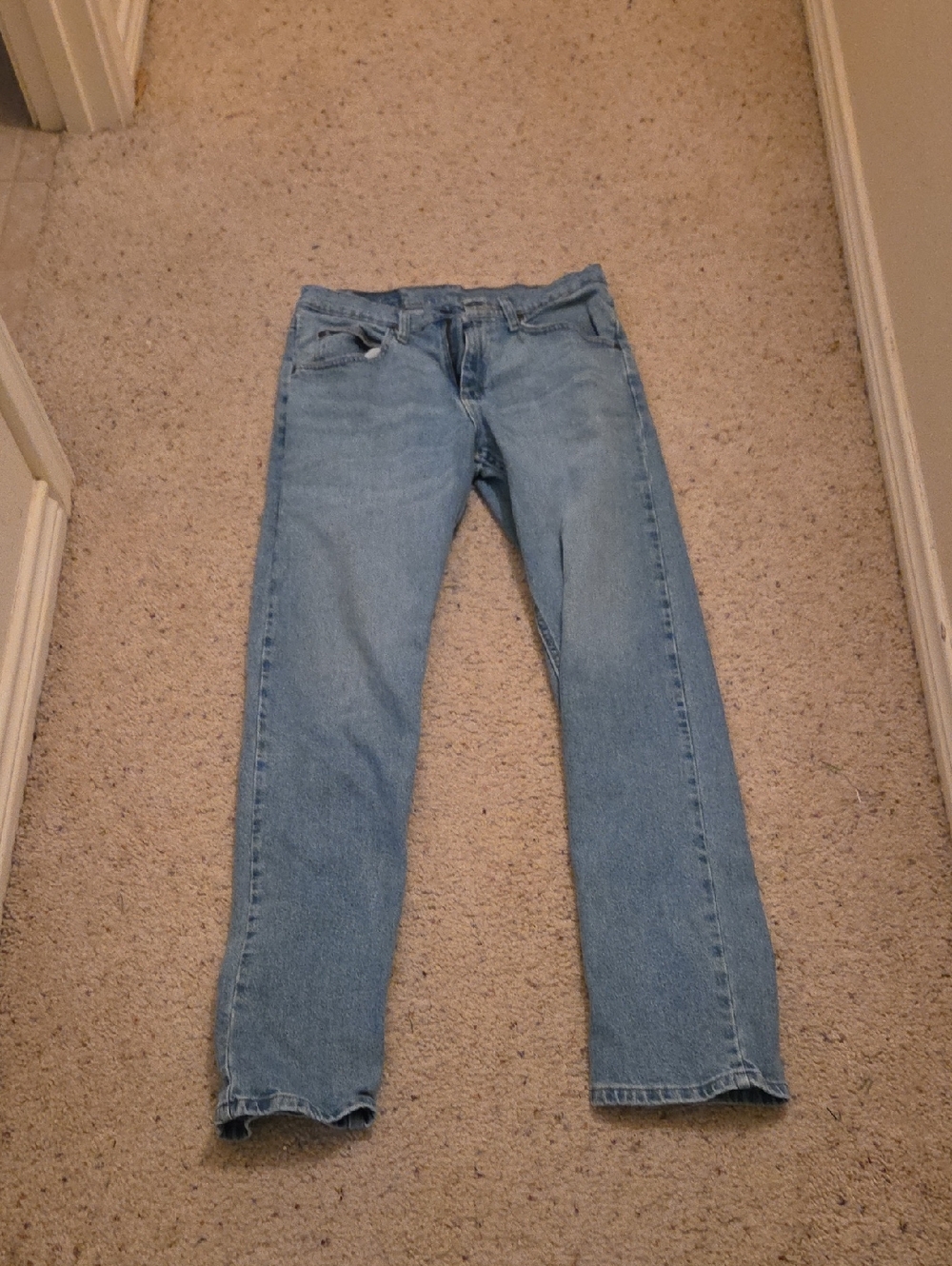 Wrangler Light Blue Men's Straight-Leg Jeans